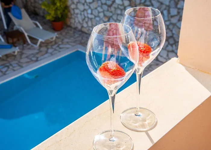 Sotiris Willa Katávolos